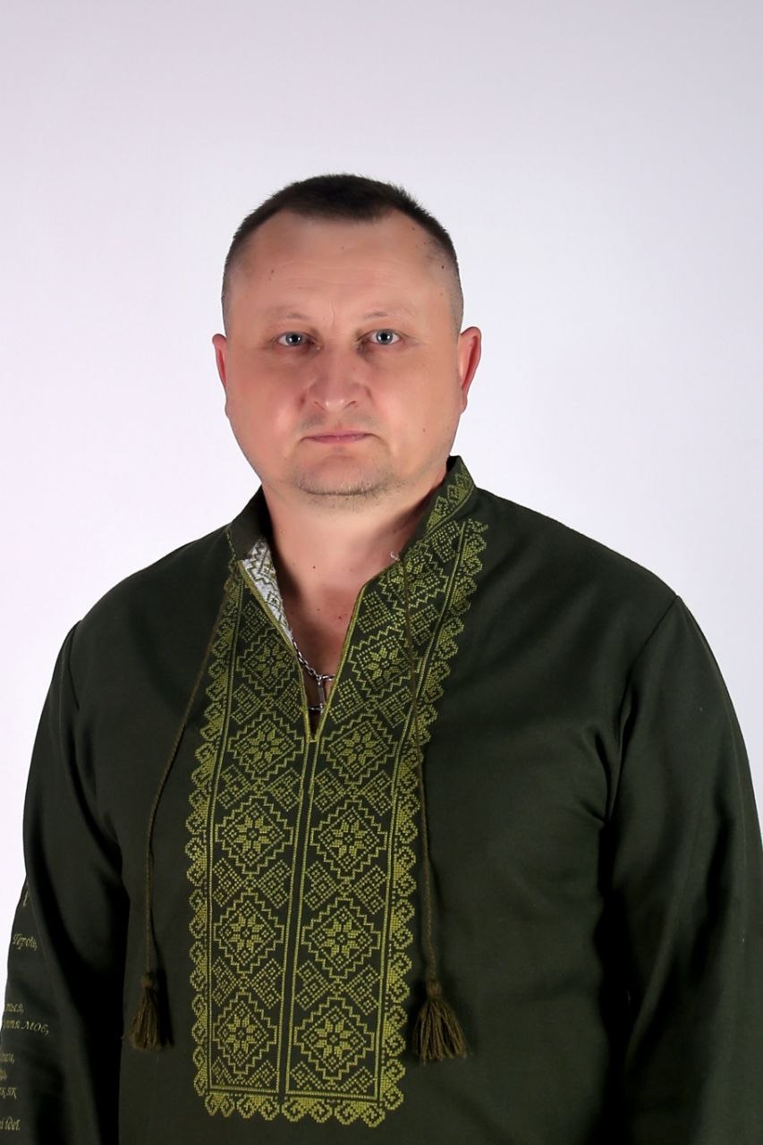 Роман Роман, приватний виконавець